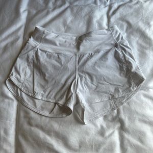 White Lululemon speed up shorts, size 4, 4in